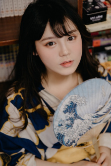 三月女郎